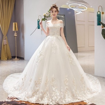 The main wedding dress 2021 new bride one-shoulder trailing dreamy and elegant French style light forest super fairy