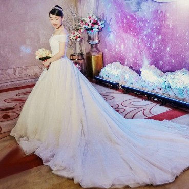 Light master wedding dress 2021 new bride wedding tail sen is thin, simple and shoulder-to-shoulder wedding dress