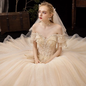 The main wedding dress 2021 new tail temperament bride French light Mori series super fairy dream starry little child