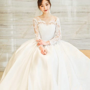 French Hepburn satin light wedding dress Mori female 2021 new winter bride trailing super fairy princess dress was