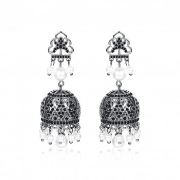 Earrings European and American Fashion Pearl Womens Earrings Retro Palace Banquet Temperament Earrings Earrings