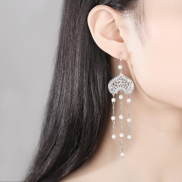 Long female heart-shaped natural pearl zircon earrings Fashion new earrings electroplated platinum