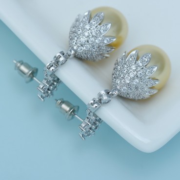 AAA diamond-studded zircon earrings shell beads fashion elegant earrings