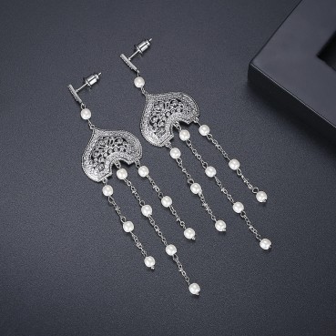 Long female heart-shaped natural pearl zircon earrings Fashion new earrings electroplated platinum