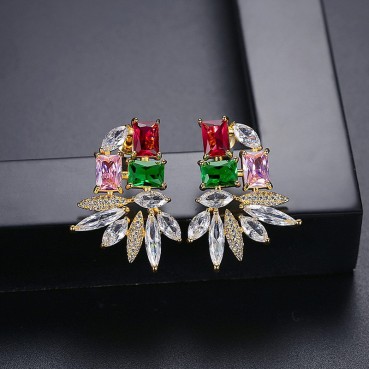 Maple female European and American trendy fashion temperament earrings, new creative earrings manufacturers wholesale