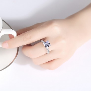 Ruonan diamond-shaped Korean fashion copper inlaid zircon ring female simple ring