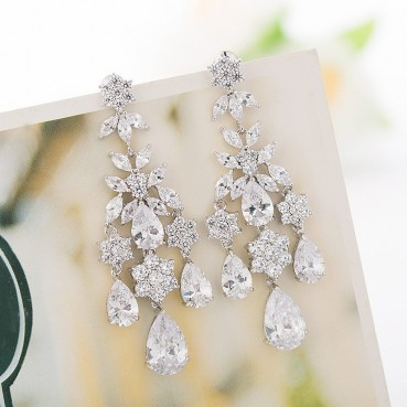 AAA Fashion and Beautiful Korean Zircon Earrings Prom Bride Accessories