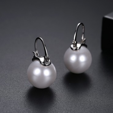 Personalized new female copper inlaid pearl earrings fashion temperament earrings