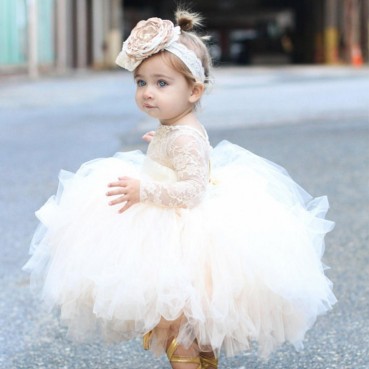 One-year-old dress female baby 2021 new princess dress fluffy yarn champagne color flower girl wedding dress small