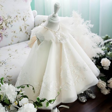 One-year-old dress new baby dress white middle and small childrens dress girls dress birthday children princess dress