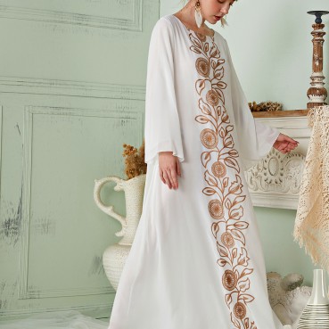 White high-density pearl chiffon embroidered robe dress Middle East Dubai holiday travel long dress