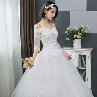 Wedding 2021 new winter Korean version of the bride wedding white lace large size slim slim wedding dress