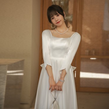 Traveling light wedding 2021 new bride Search super fairy-style simple dress temperament satin winter outlet yarn