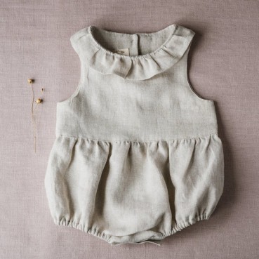 Cotton and linen neonatal haha ​​clothes pure color sleeveless lotus leaf baby continuous men and women treasure