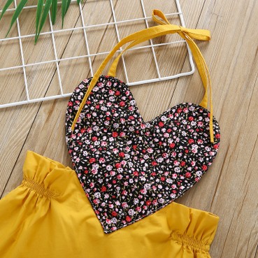 New little girl Korean version of the summer suit hanging crack flower heart shaped girl T-shirt shorts two-piece hot