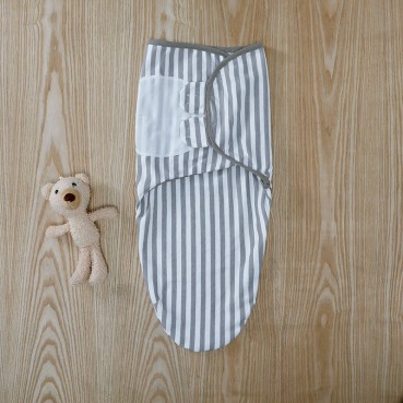 European and American newborn baby 襁 褓 spring autumn striped cartoon baby anti-kick package is enveloped