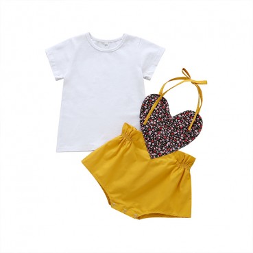 New little girl Korean version of the summer suit hanging crack flower heart shaped girl T-shirt shorts two-piece hot