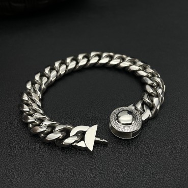 Jewelry wholesale European and American hip -hop retro tide stainless steel advanced sense of simple wild titanium steel men's bracelet